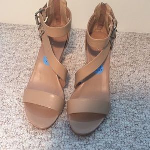 Tahari wedges size: 7.5